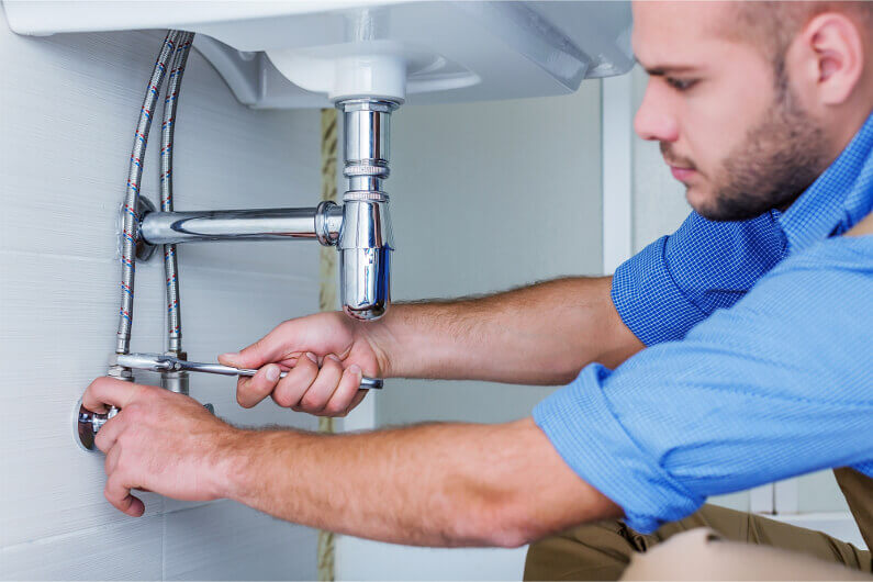 5 Reasons to Hire a Professional Plumber With a Sewer Camera